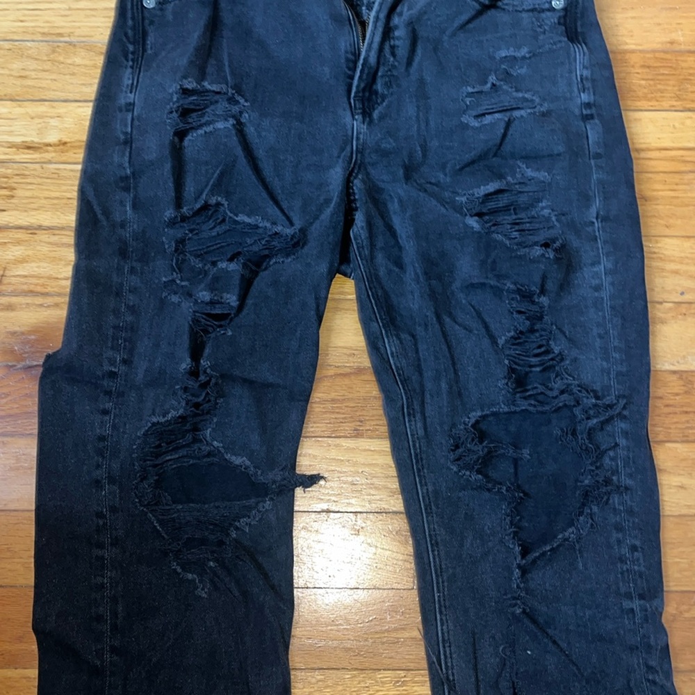 American eagle mom jeans